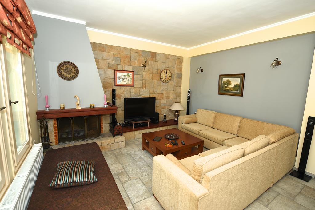 Antonia Beachfront Villa Лефкими Экстерьер фото