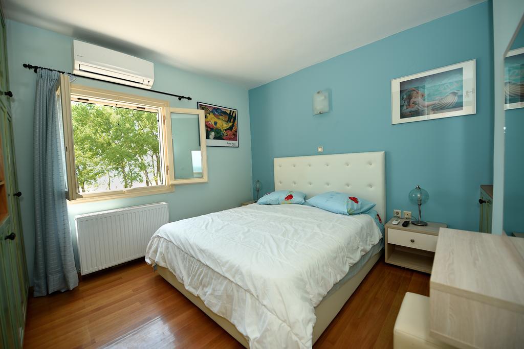 Antonia Beachfront Villa Лефкими Экстерьер фото
